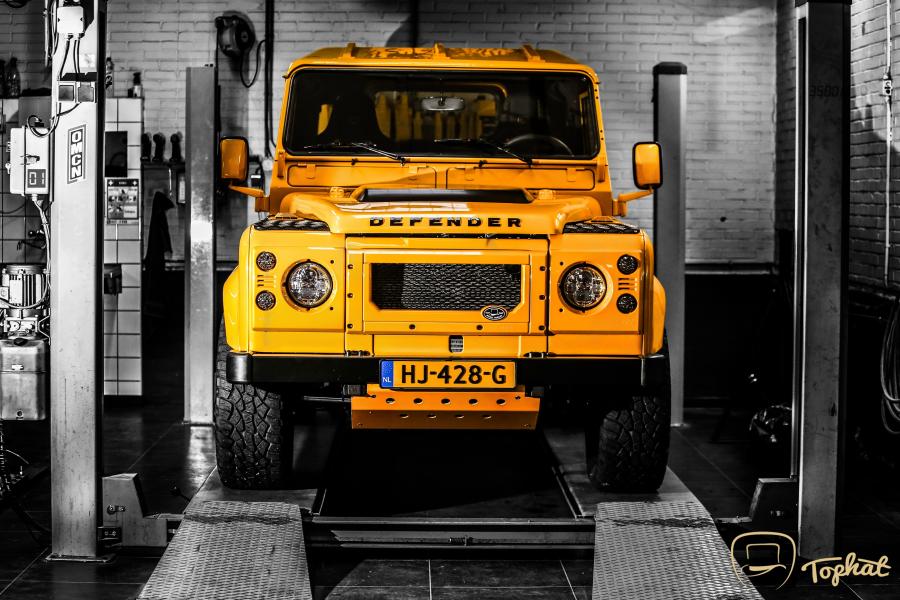  Land Rover Defender 90 by TopHat Classics 2017 года  (фото 13 из 68)